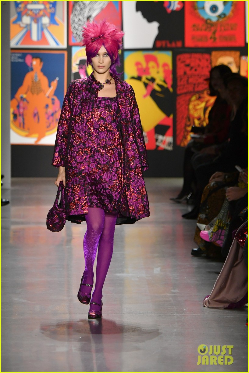Grace VanderWaal Attends the Anna Sui Fashion Show!