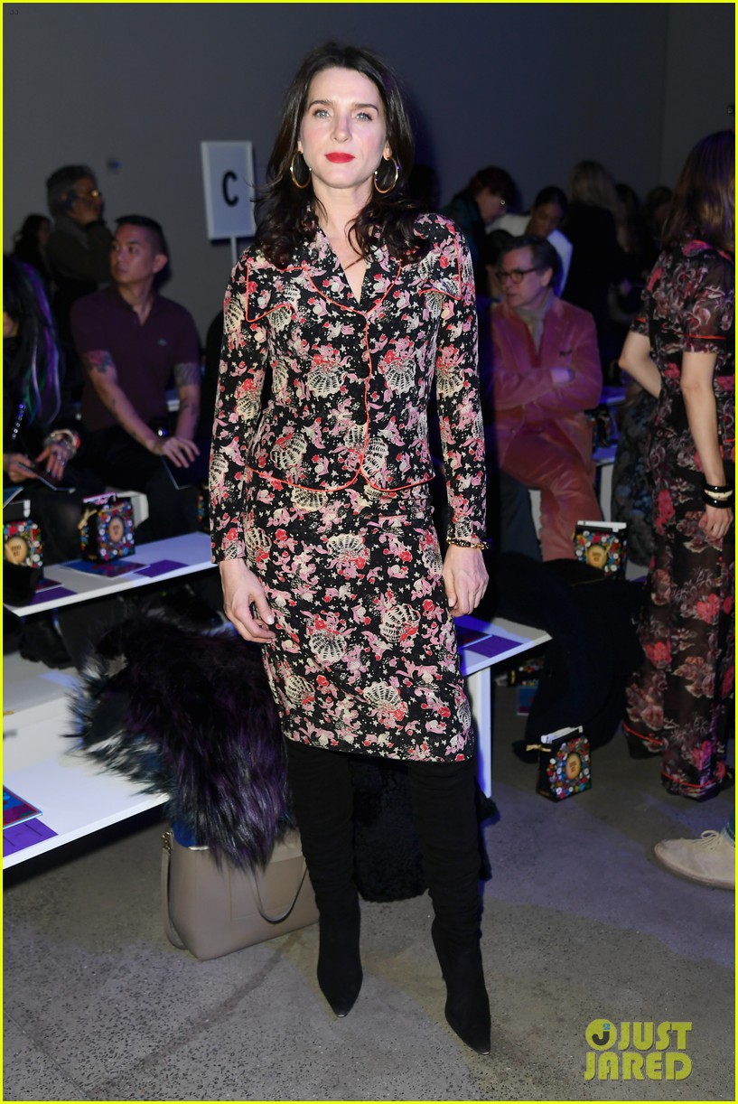Grace VanderWaal Attends the Anna Sui Fashion Show!