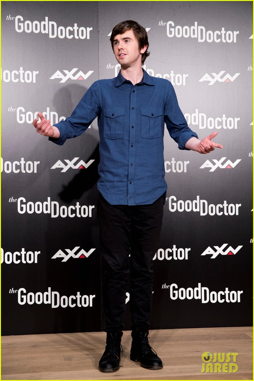Freddie Highmore Strikes a Pose at 'The Good Doctor' Photocall