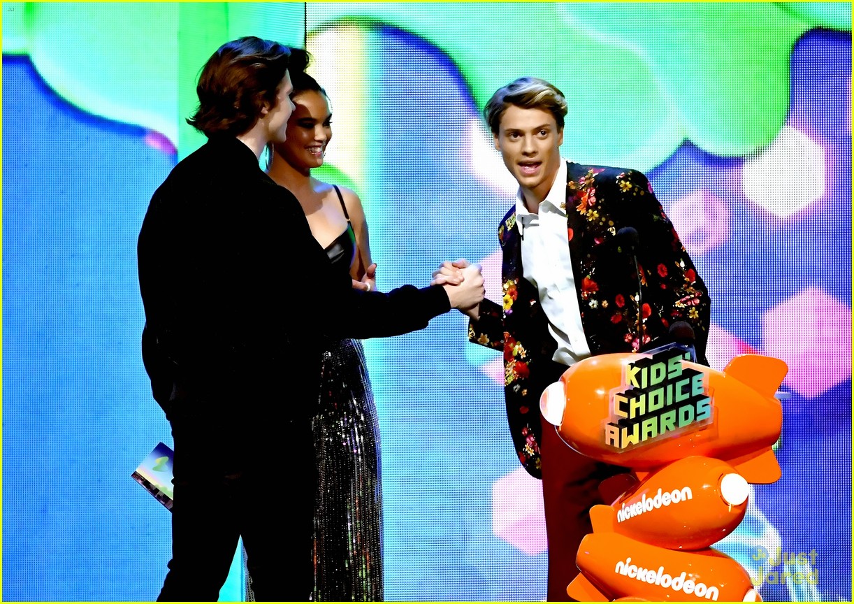 Jace Norman Wins 3rd Blimp For Fave TV Actor at KCAs 2019!