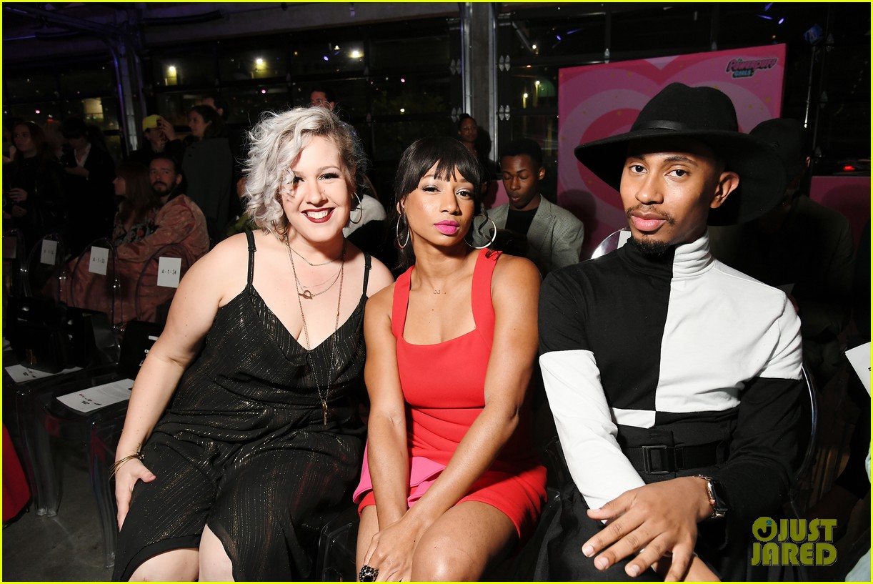 Carly Rae Jepsen, Skai Jackson, & Amanda Steele Get Colorful at Powerpuff Girls Fashion Show!