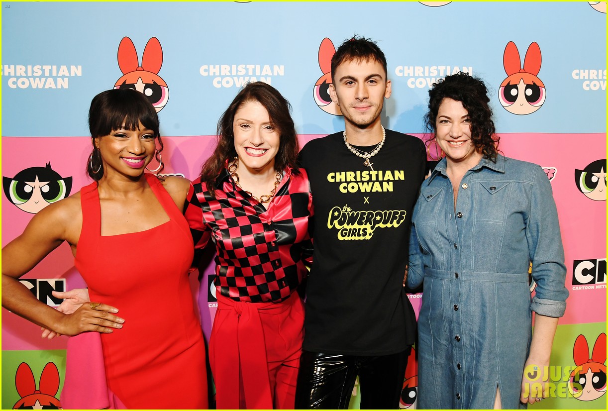 Carly Rae Jepsen, Skai Jackson, & Amanda Steele Get Colorful at Powerpuff Girls Fashion Show!