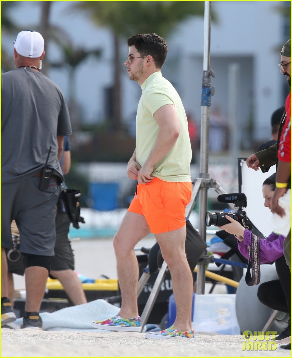 Nick & Kevin Jonas Film Their Music Video at the Beach!