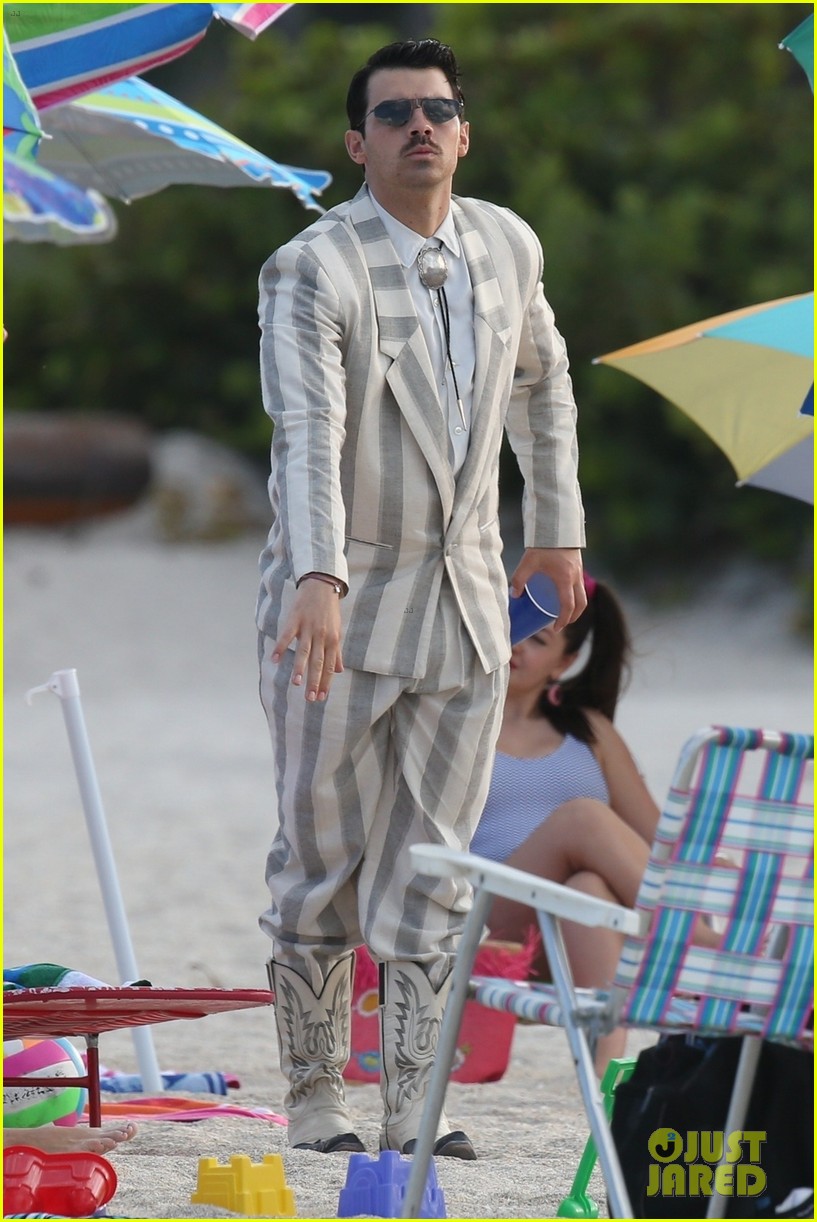 Nick & Kevin Jonas Film Their Music Video at the Beach!