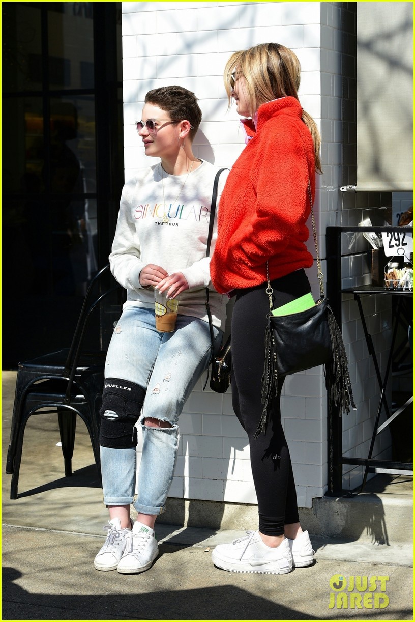 Joey King Wears Her Love for Sabrina Carpenter!