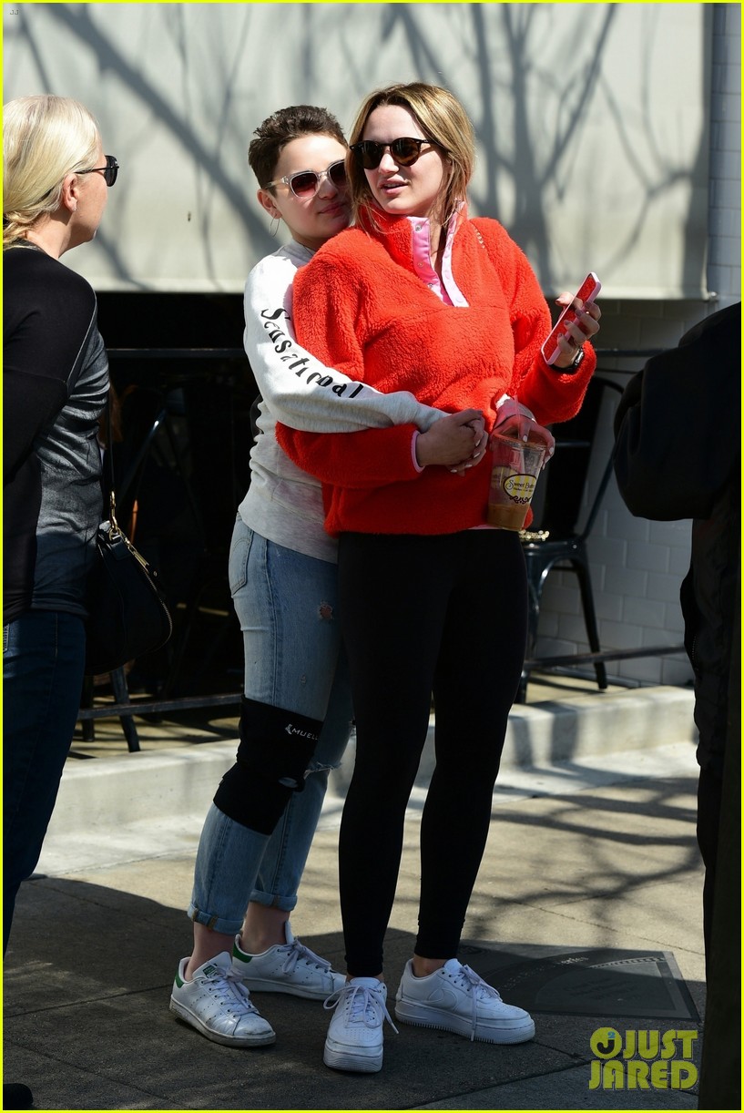 Joey King Wears Her Love for Sabrina Carpenter!