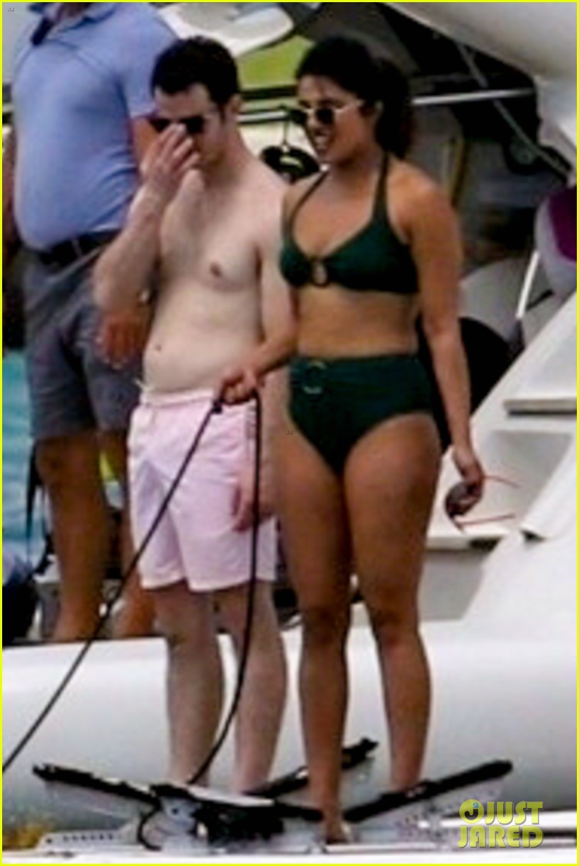 Nick Jonas Goes Shirtless Alongside His Family in Miami!