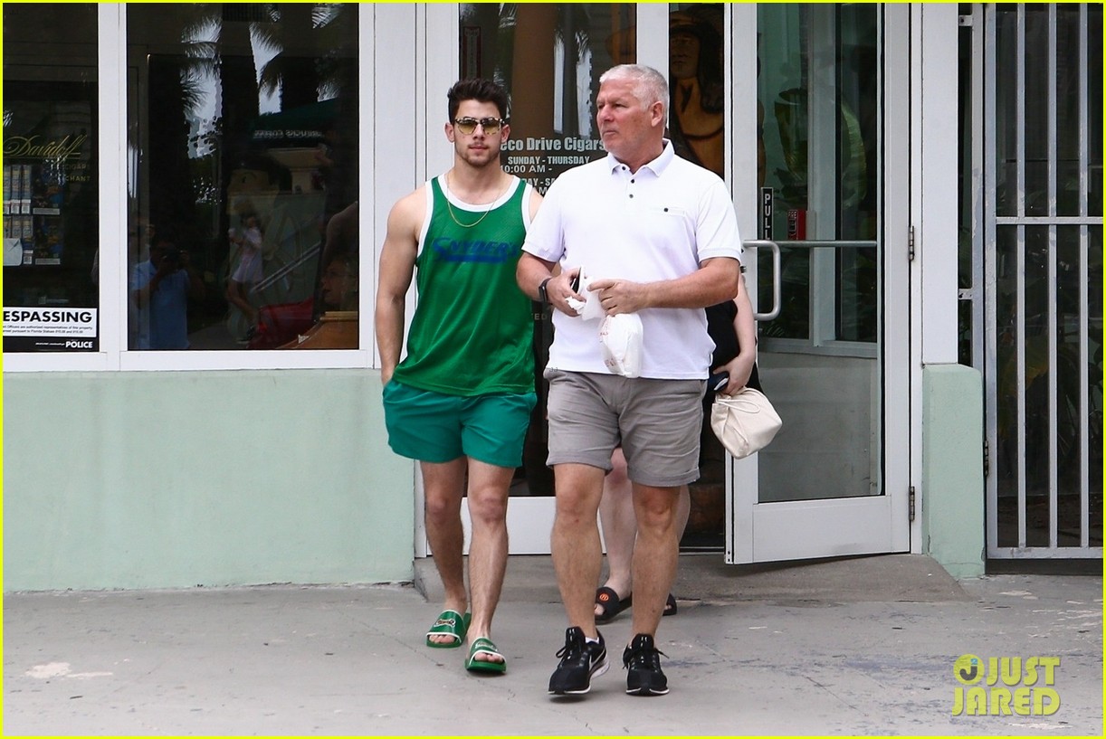 Nick Jonas Goes Shirtless Alongside His Family in Miami!