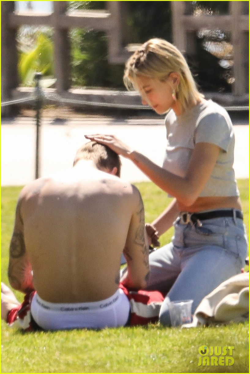 Justin & Hailey Bieber Hug It Out While Hanging Out at the Park