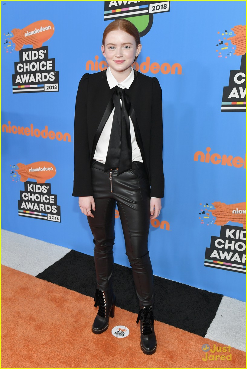 It's A Fashion Flashback Friday - See What The Stars Wore To The 2018 Kids' Choice Awards
