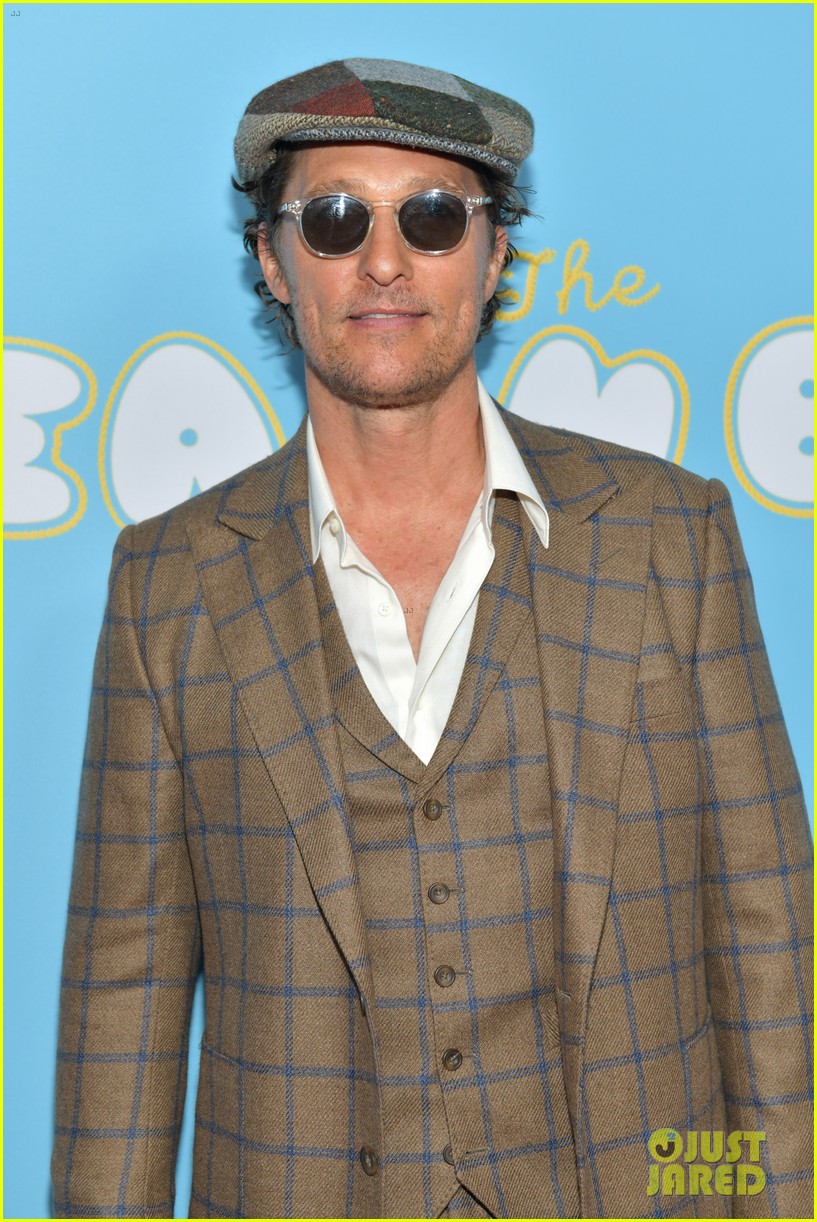 Zac Efron Shows Off Blonde Hair at 'Beach Bum' Premiere