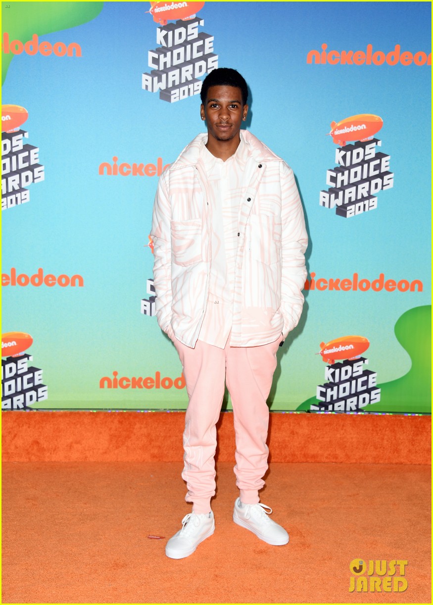 'On My Block' Cast Hits Kids' Choice Awards 2019 Orange Carpet!