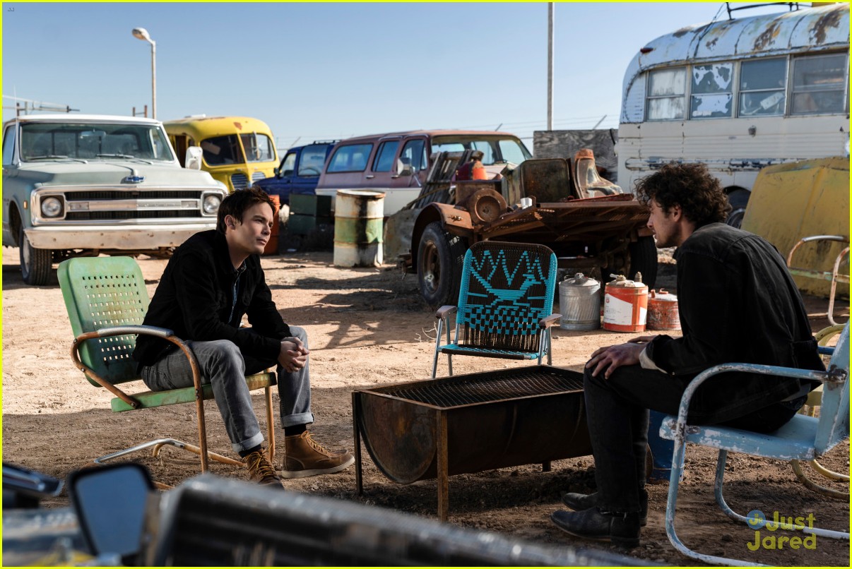 Here's Everything That's Happening on Tonight's New 'Roswell, New Mexico'