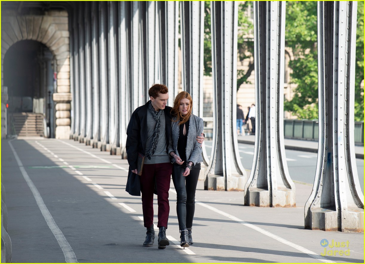 Clary & Jace Reunite in Paris on 'Shadowhunters' Tonight