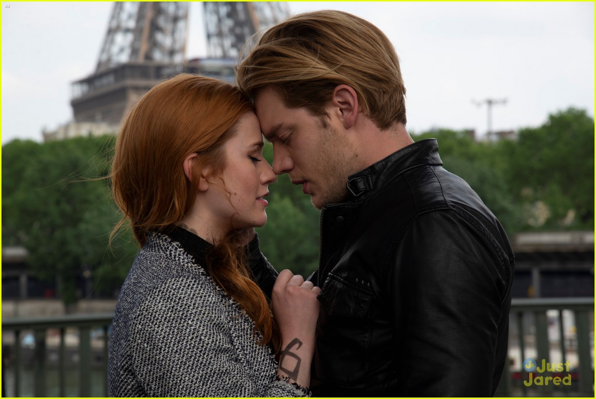 Clary & Jace Reunite in Paris on 'Shadowhunters' Tonight