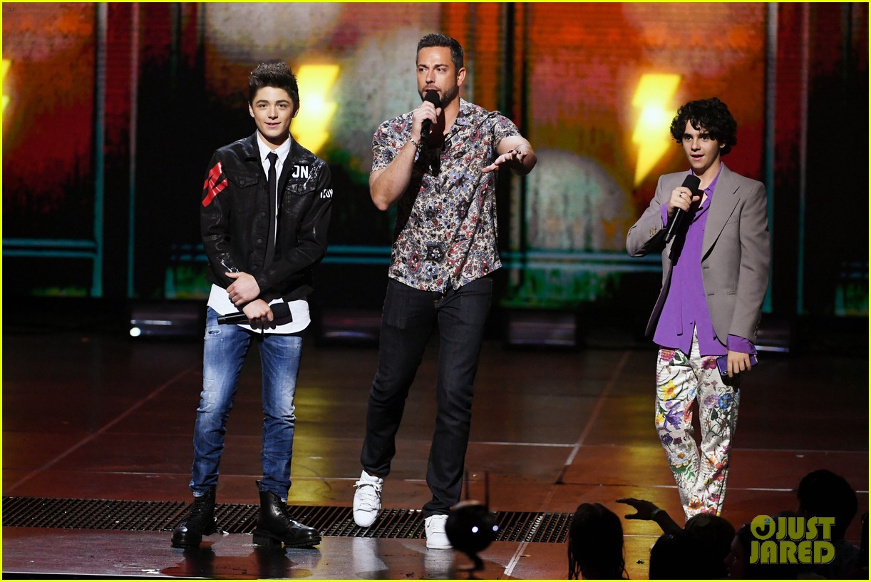Asher Angel & Jack Dylan Grazer Bring 'Shazam' to Kids' Choice Awards 2019