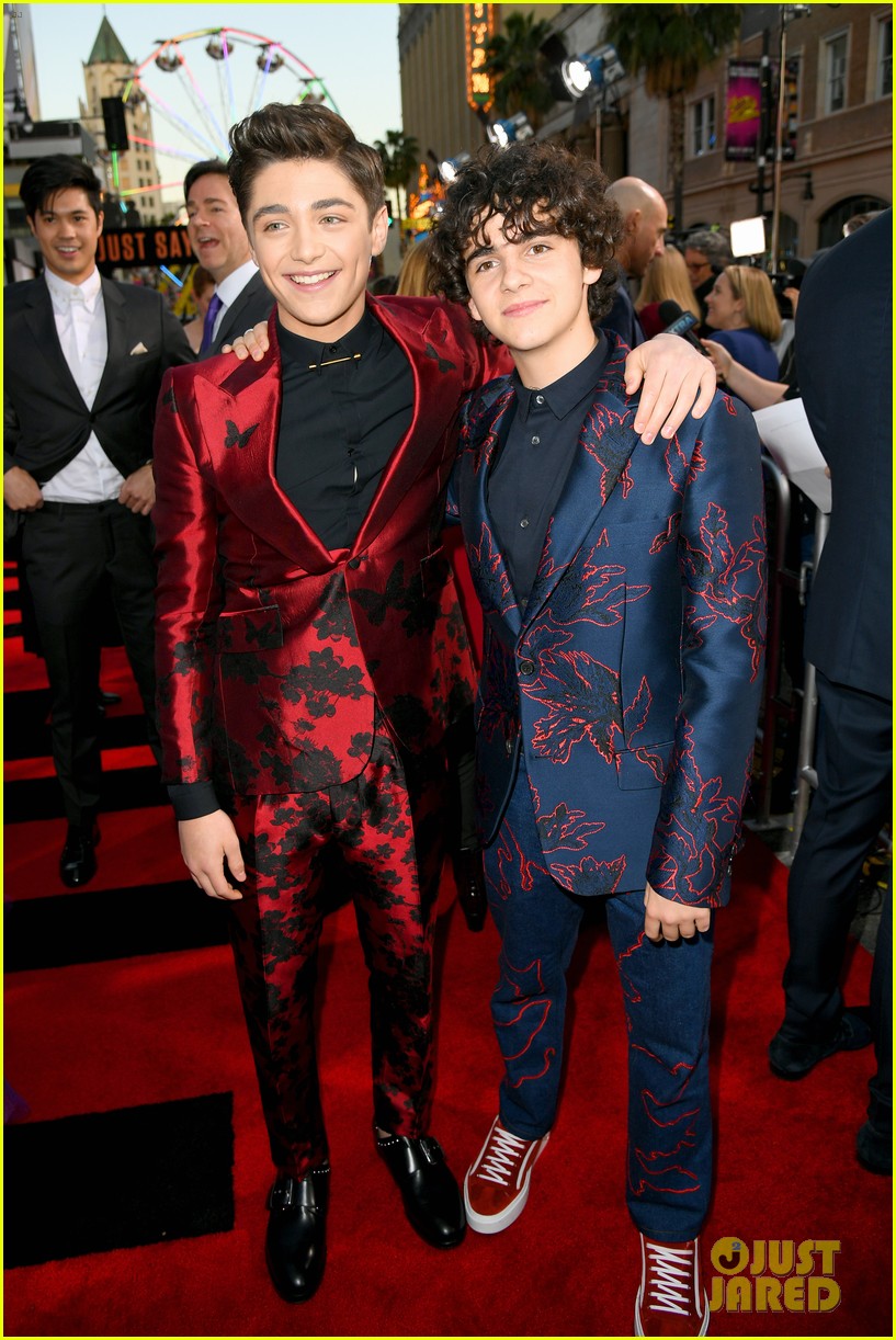 Asher Angel & Jack Dylan Grazer Hug It Out at 'Shazam!' Premiere in Hollywood!