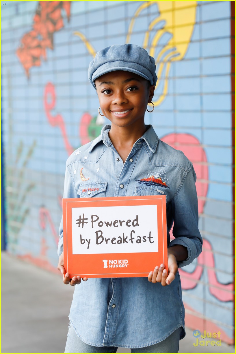 Skai Jackson Grabs Breakfast With School Kids For No Kid Hungry's Breakfast Event