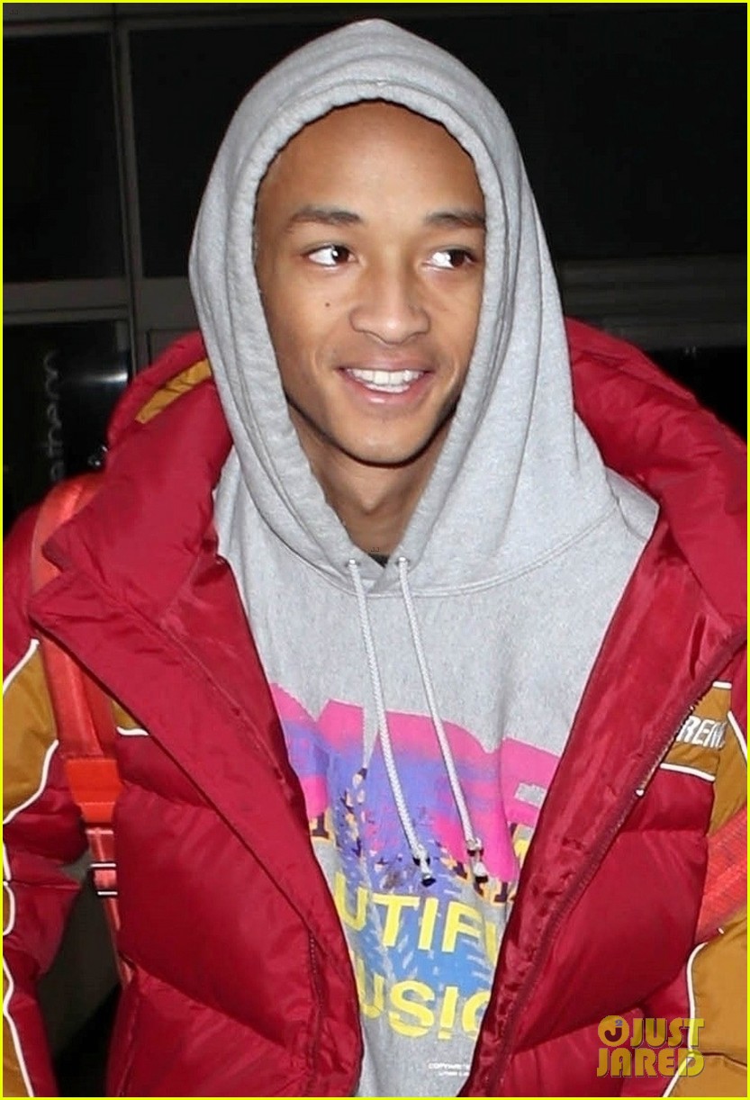 Jaden Smith Rides His Motorized Suitcase Through LAX Airport!