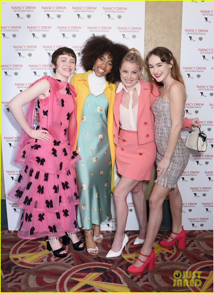 Sophia Lillis Is Pretty In Pink at the 'Nancy Drew & The Hidden Staircase' Premiere