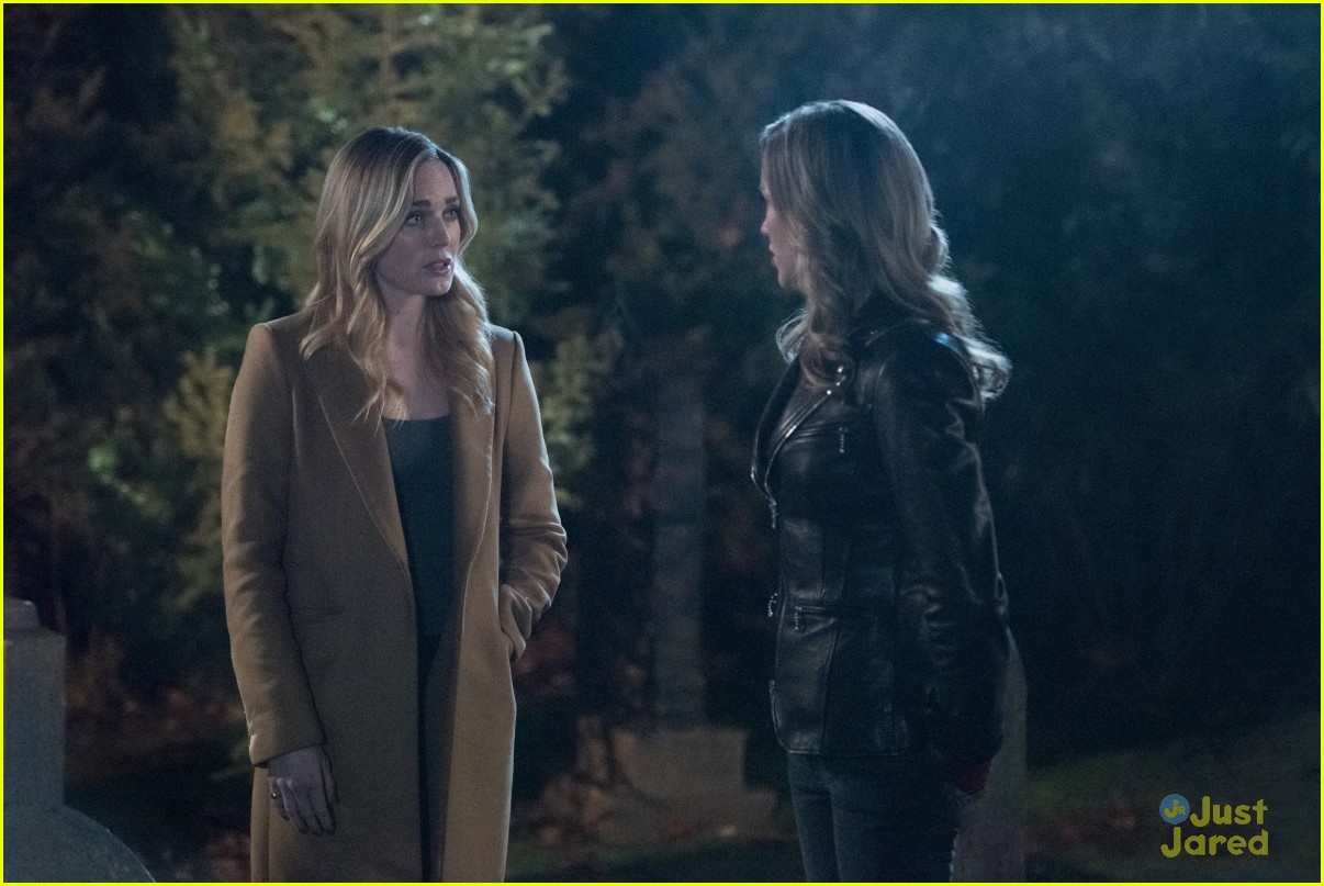 Caity Lotz Brings Sara Lance Back To Star City on 'Arrow'