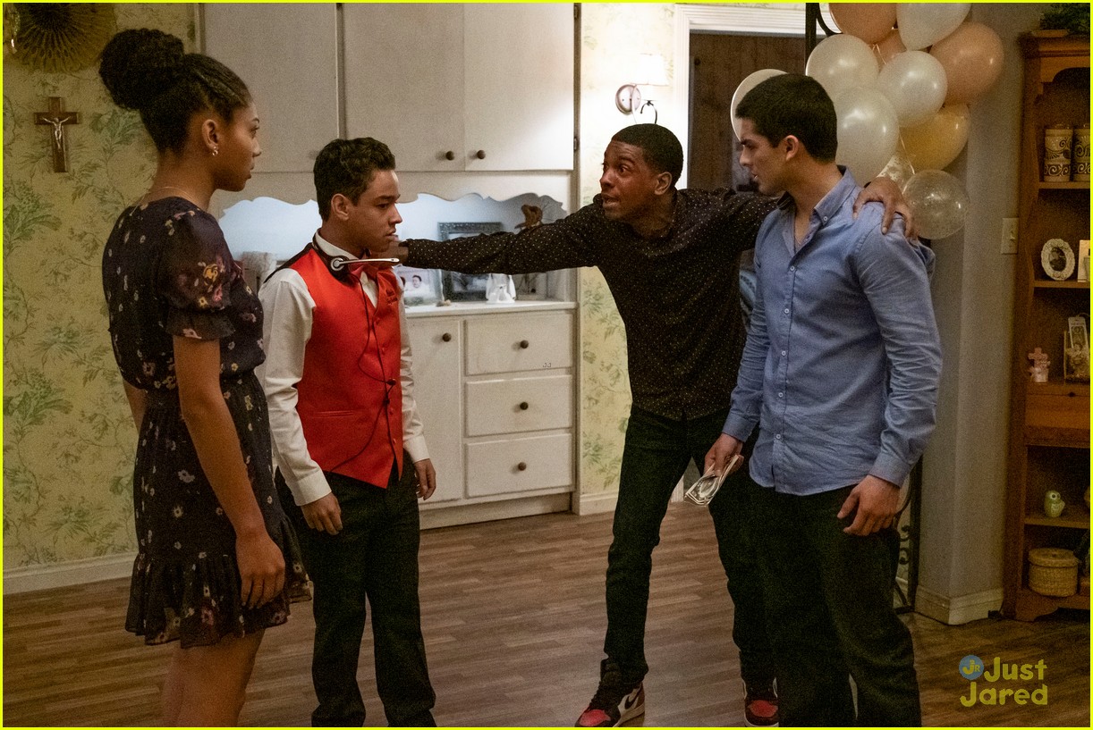 'On My Block' Showrunner Talks How Season 2 Finale Lays Foundations For Potential Season 3