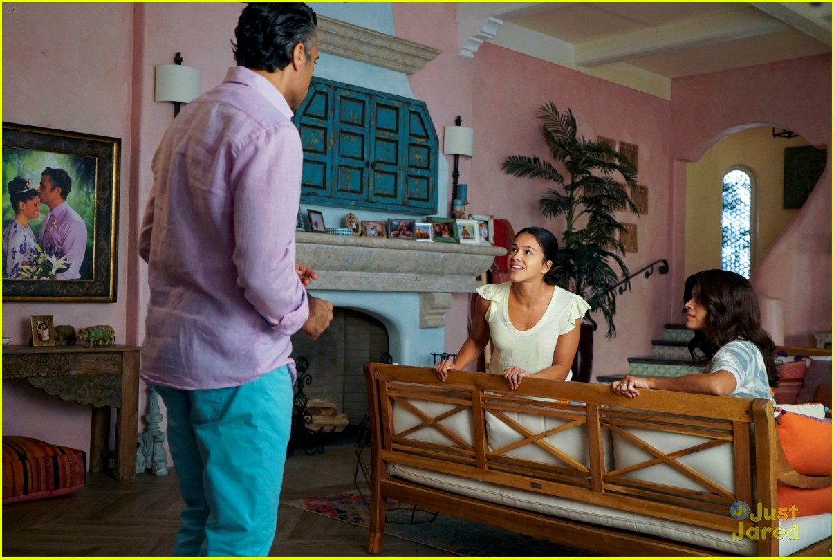 Jane Gets To Celebrate Her 30th Birthday on 'Jane The Virgin' Tonight