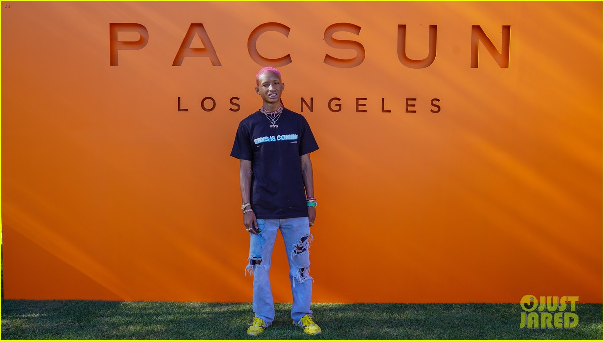 Liam Payne Goes Shirtless at Bootsy Bellows' Coachella Party with Gigi Hadid