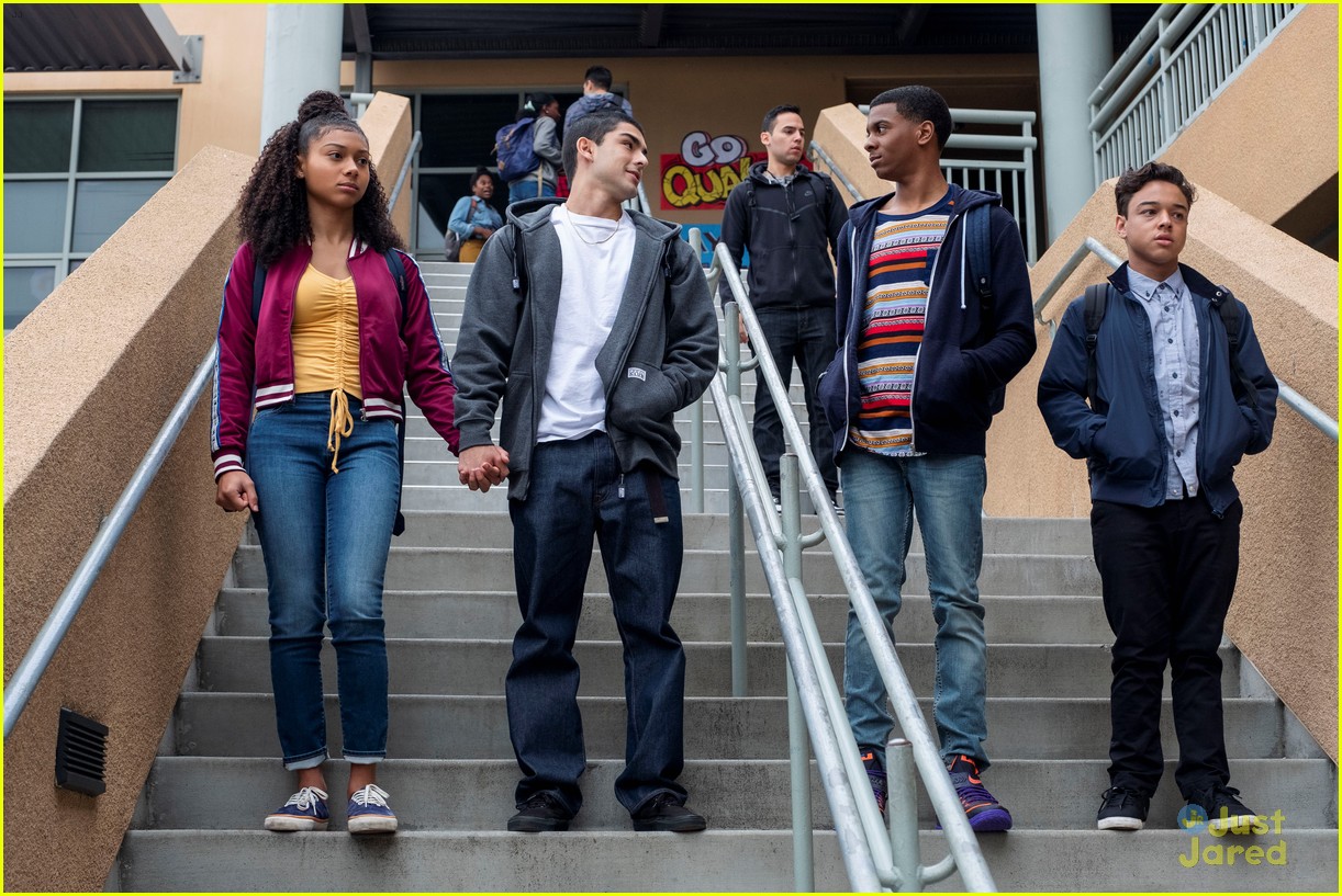 'On My Block' Showrunner Talks Monse & Cesar's Love Story