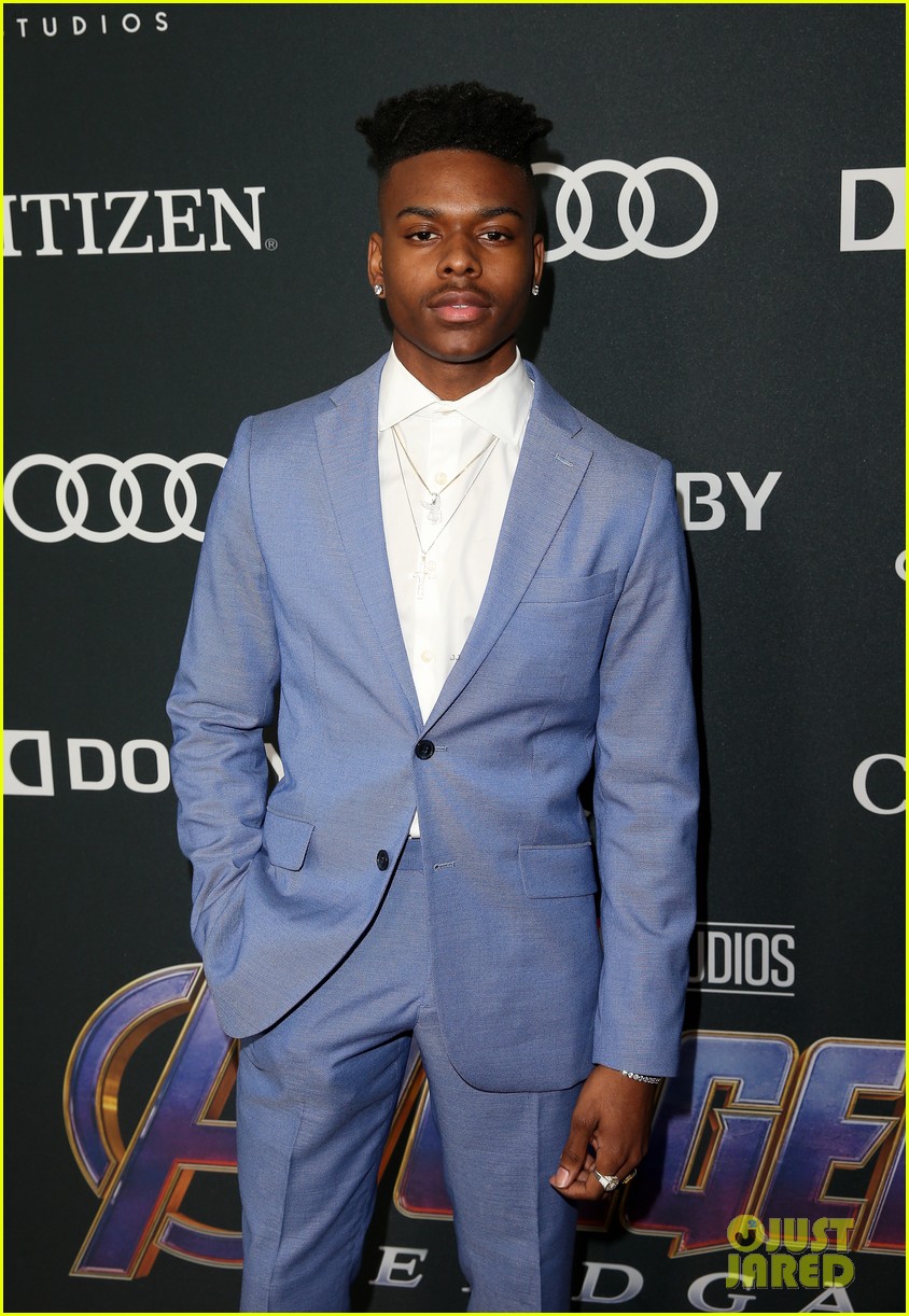 Olivia Holt, Aubrey Joseph, & Chloe Bennet Team Up for 'Avengers: Endgame' Premiere!