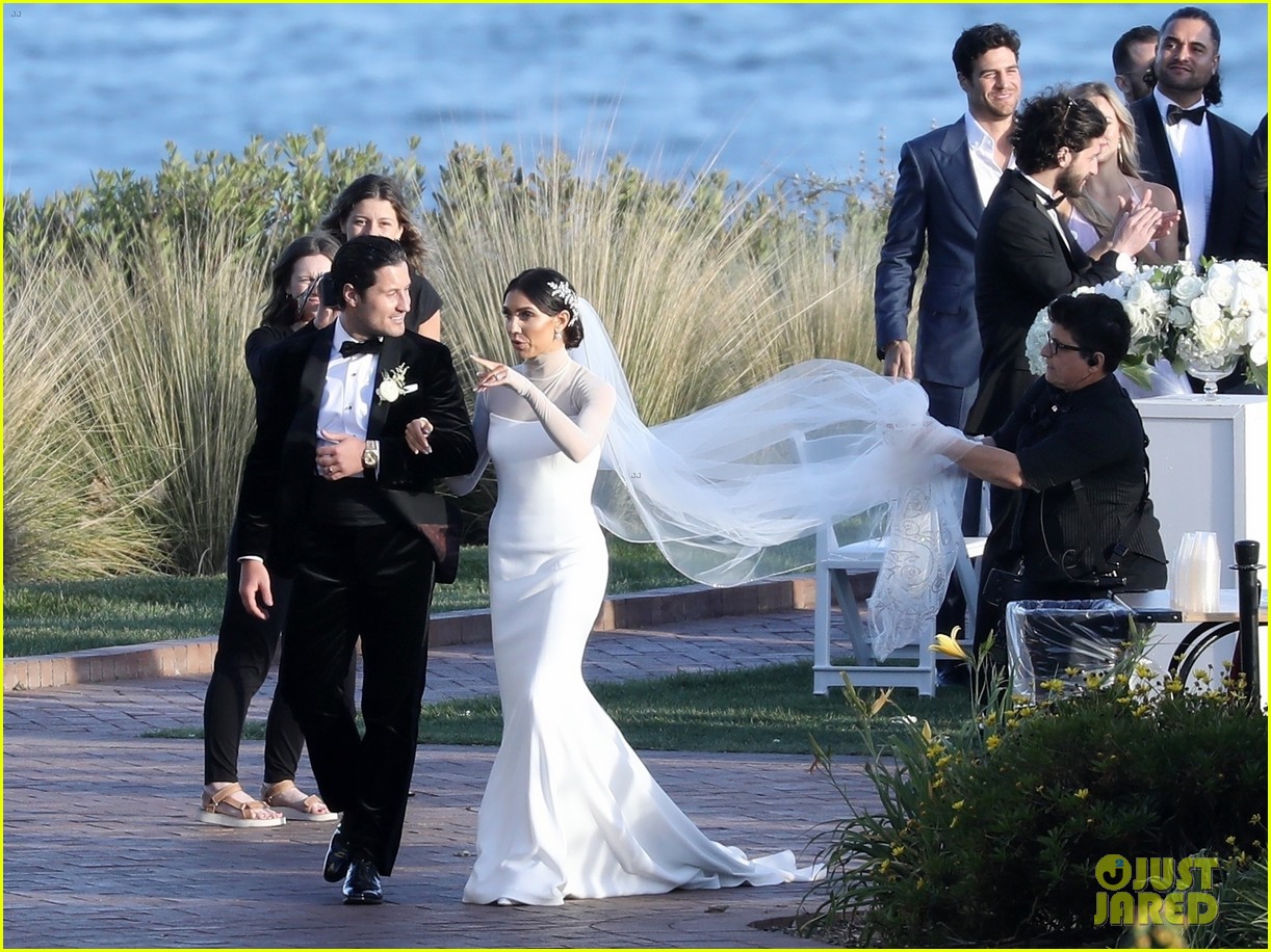 Val Chmerkovskiy & Jenna Johnson Are Married!
