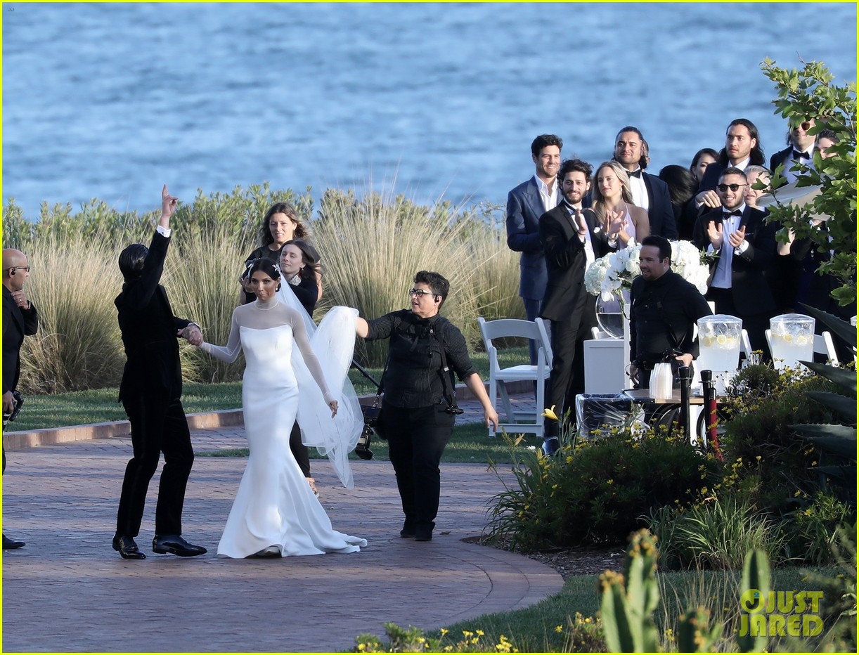 Val Chmerkovskiy & Jenna Johnson Are Married!
