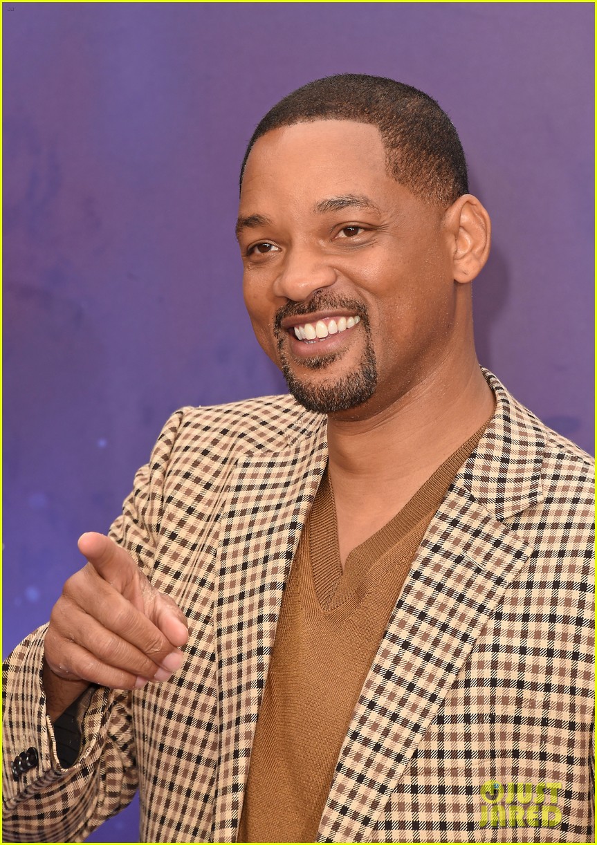 Naomi Scott & Mena Massoud Join Will Smith at 'Aladdin's London Premiere!