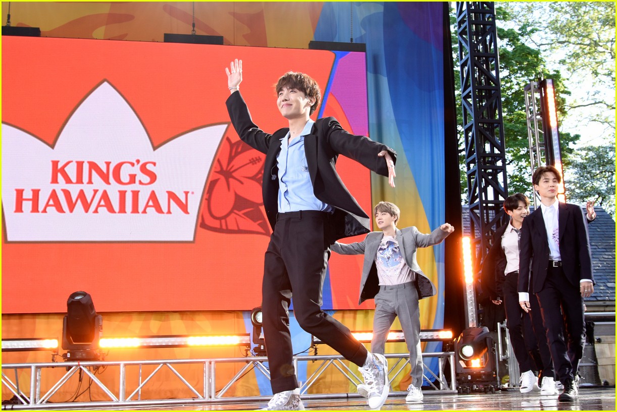 BTS Kick Off 'Good Morning America' Summer Concert Series - Watch Now!