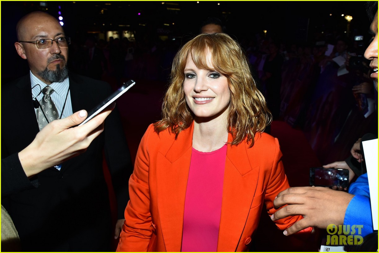 Sophie Turner Hits Mexico with Jessica Chastain for 'Dark Phoenix' Fan Event!