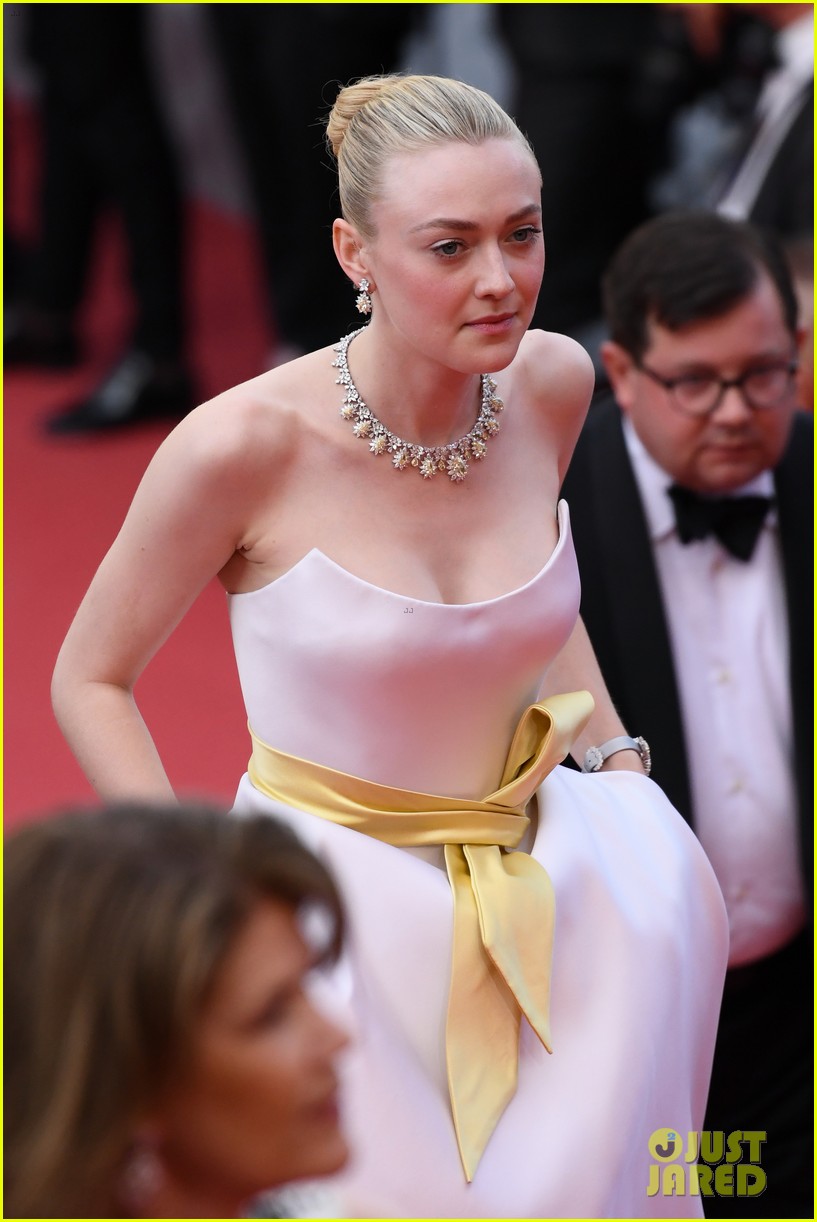 Dakota Fanning Looked Regal in Giorgio Armani Prive at Cannes Film Festival 2019