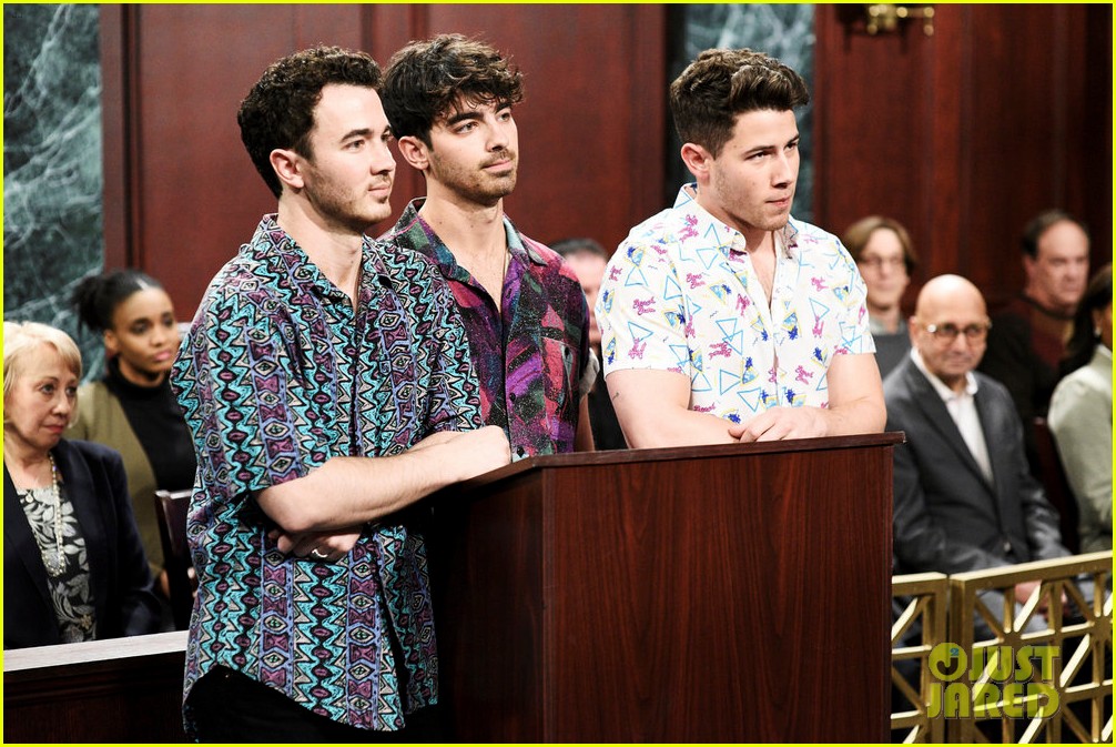Jonas Brothers Bring The Party To 'Saturday Night Live'
