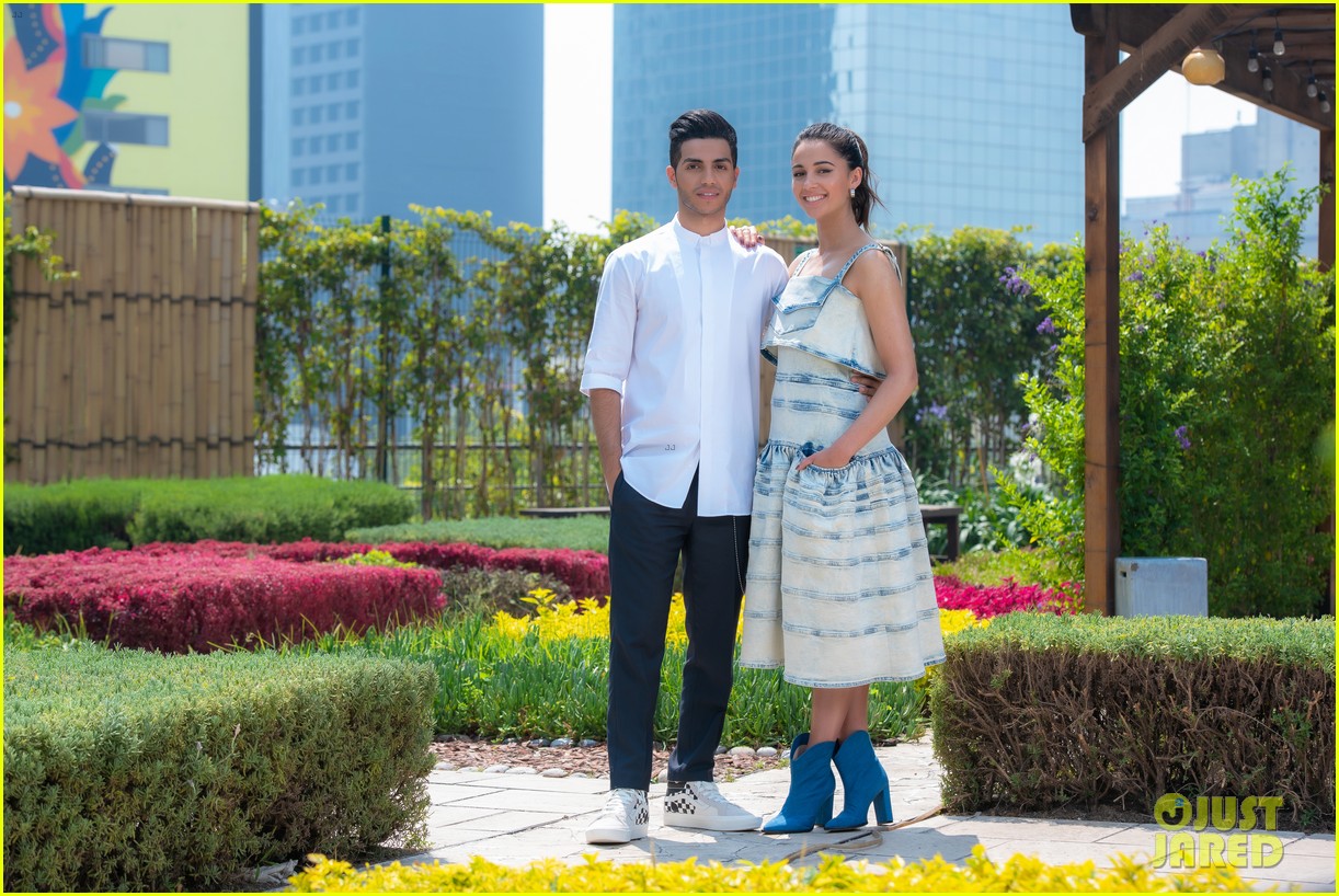 Naomi Scott & Mena Massoud Take 'Aladdin' To Mexico!