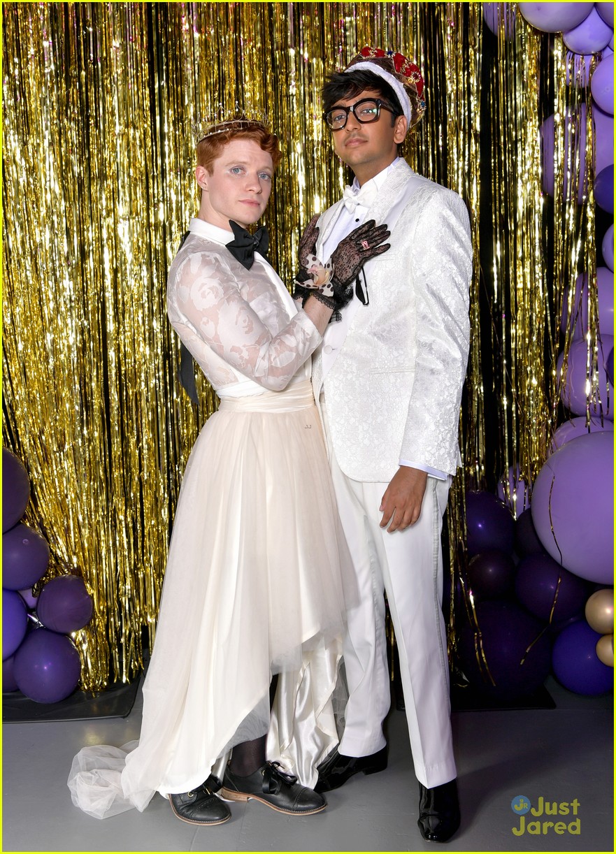 Kathryn Newton, Soni Bringas & Jessica Marie Garcia Turn Heads at Netflix's 'Prom Night' Event