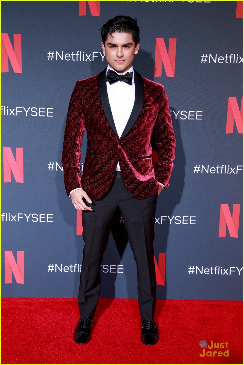 Kathryn Newton, Soni Bringas & Jessica Marie Garcia Turn Heads at Netflix's 'Prom Night' Event
