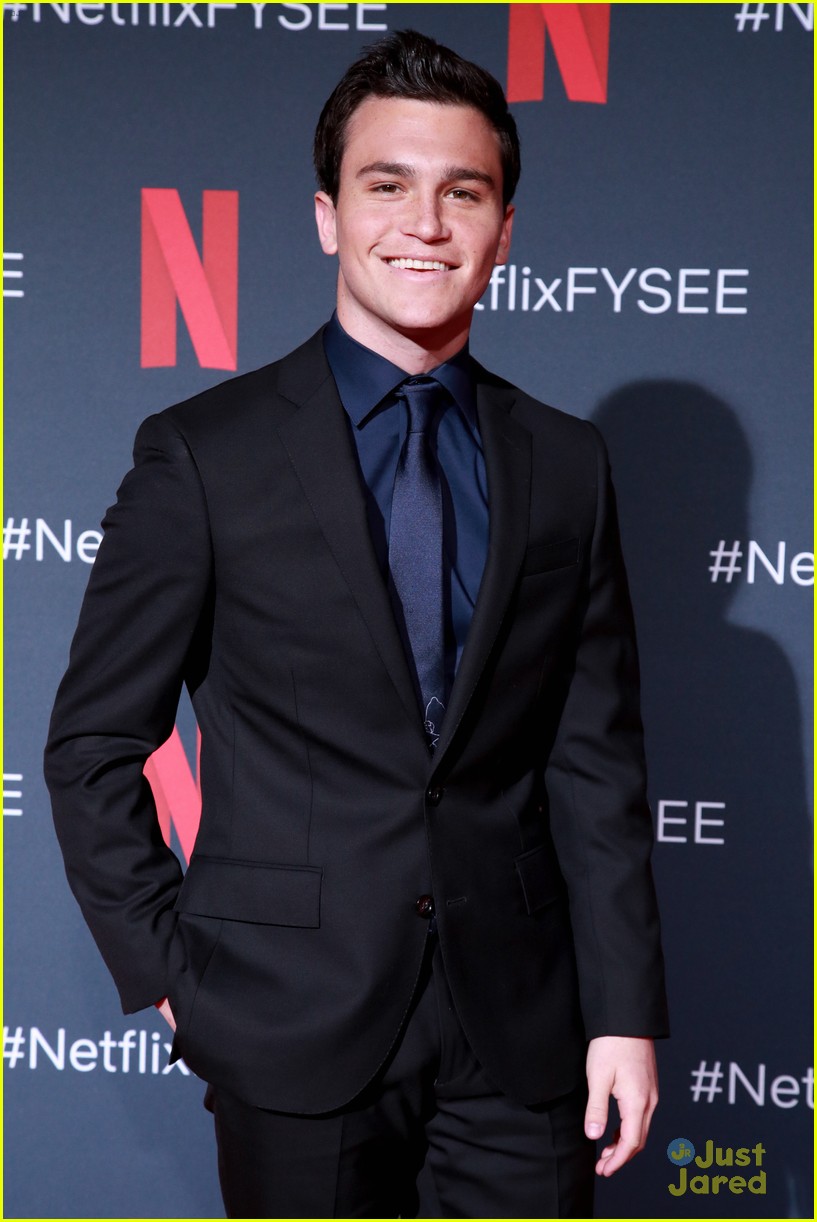 Kathryn Newton, Soni Bringas & Jessica Marie Garcia Turn Heads at Netflix's 'Prom Night' Event