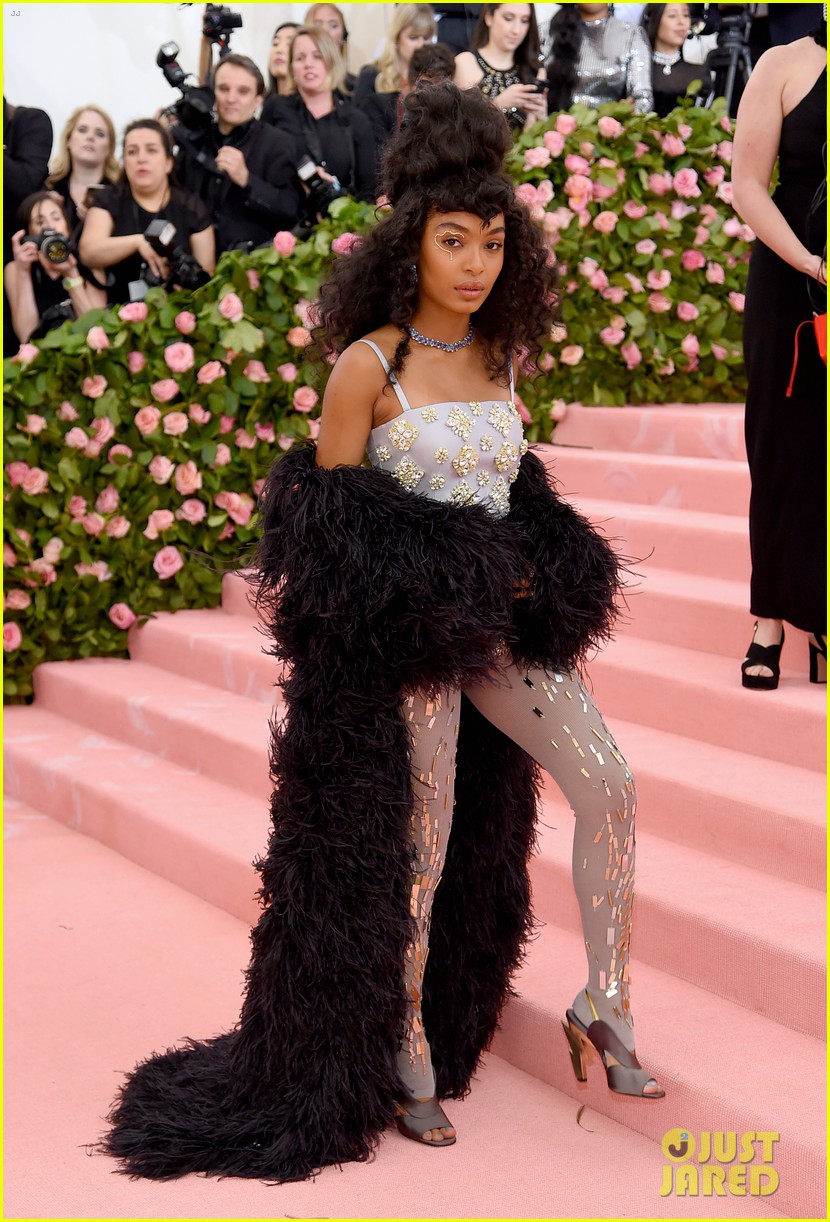 Yara Shahidi Gives Her Eye a Silver Silhouette at Met Gala 2019