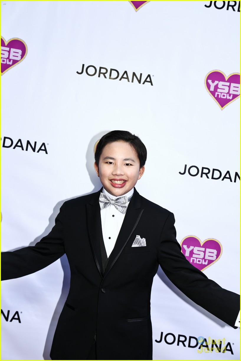 Navia Robinson Celebrates 14th Birthday at YSBNow's Young Hollywood Prom!