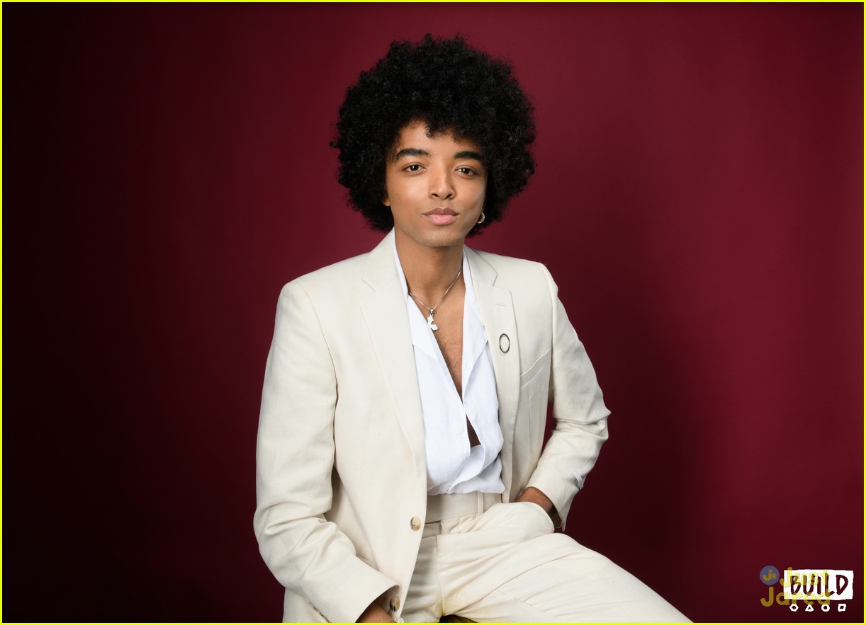 'Trinkets' Stars Odiseas Georgiadis & Brianna Hildebrand Promote The Netflix Show in NYC