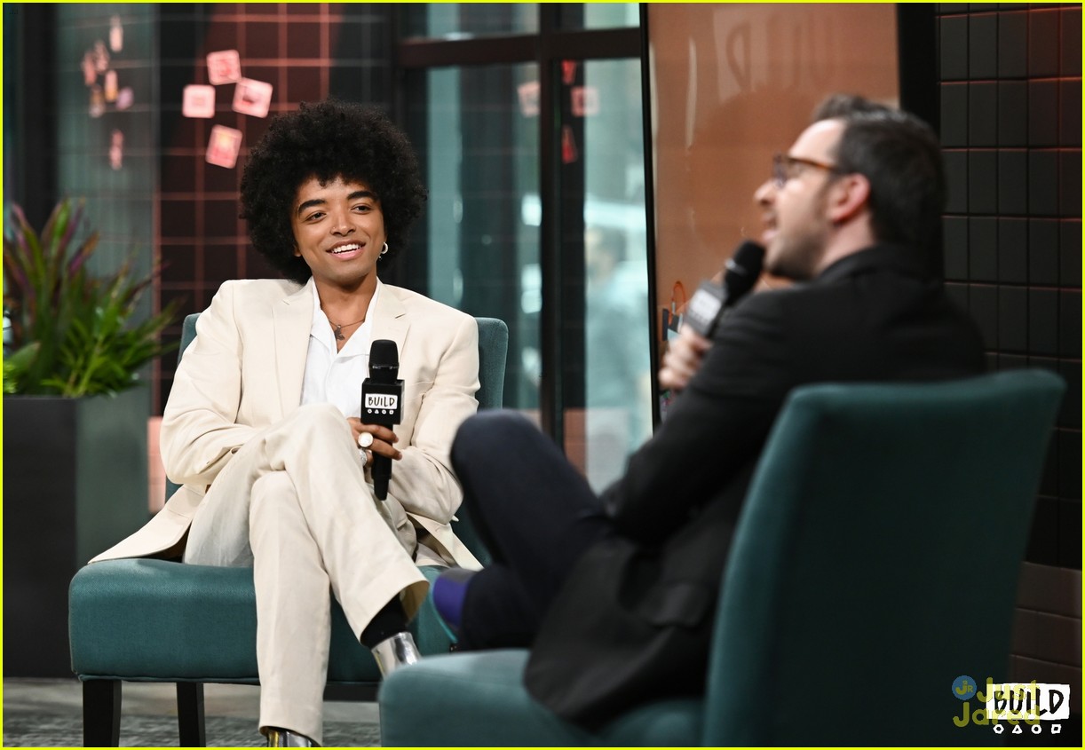 'Trinkets' Stars Odiseas Georgiadis & Brianna Hildebrand Promote The Netflix Show in NYC