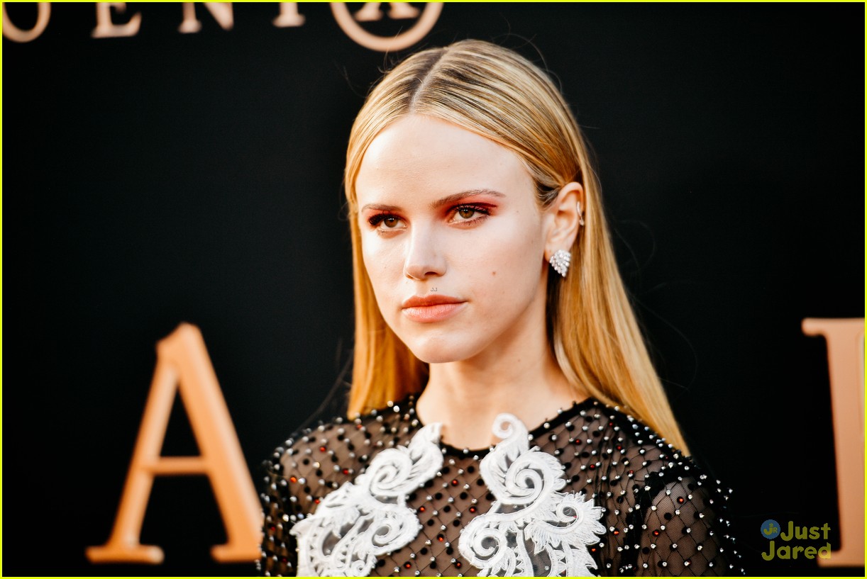 Jennifer Lawrence Joins X-Men Co-Stars at 'Dark Phoenix' L.A. Premiere!