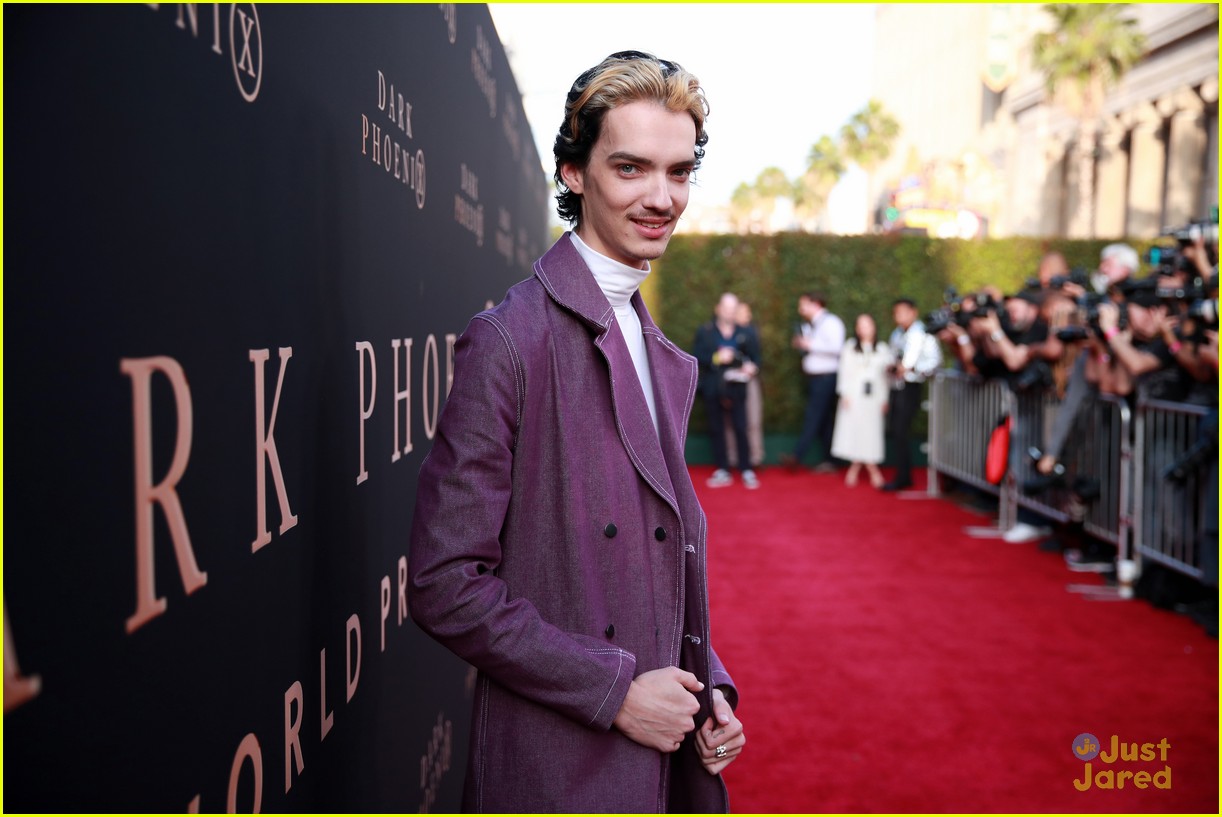 Jennifer Lawrence Joins X-Men Co-Stars at 'Dark Phoenix' L.A. Premiere!