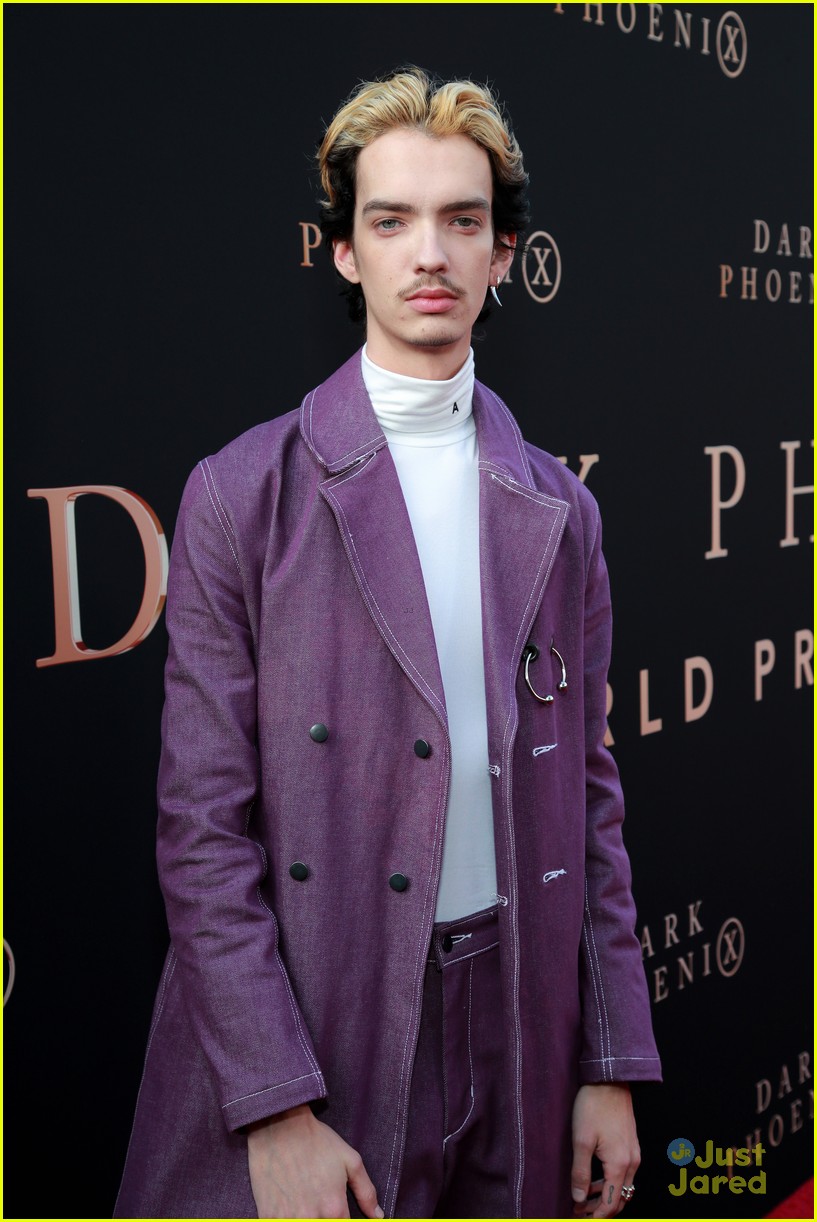 Jennifer Lawrence Joins X-Men Co-Stars at 'Dark Phoenix' L.A. Premiere!