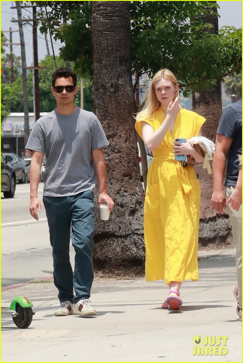 Elle Fanning Goes Shopping with Boyfriend Max Minghella!