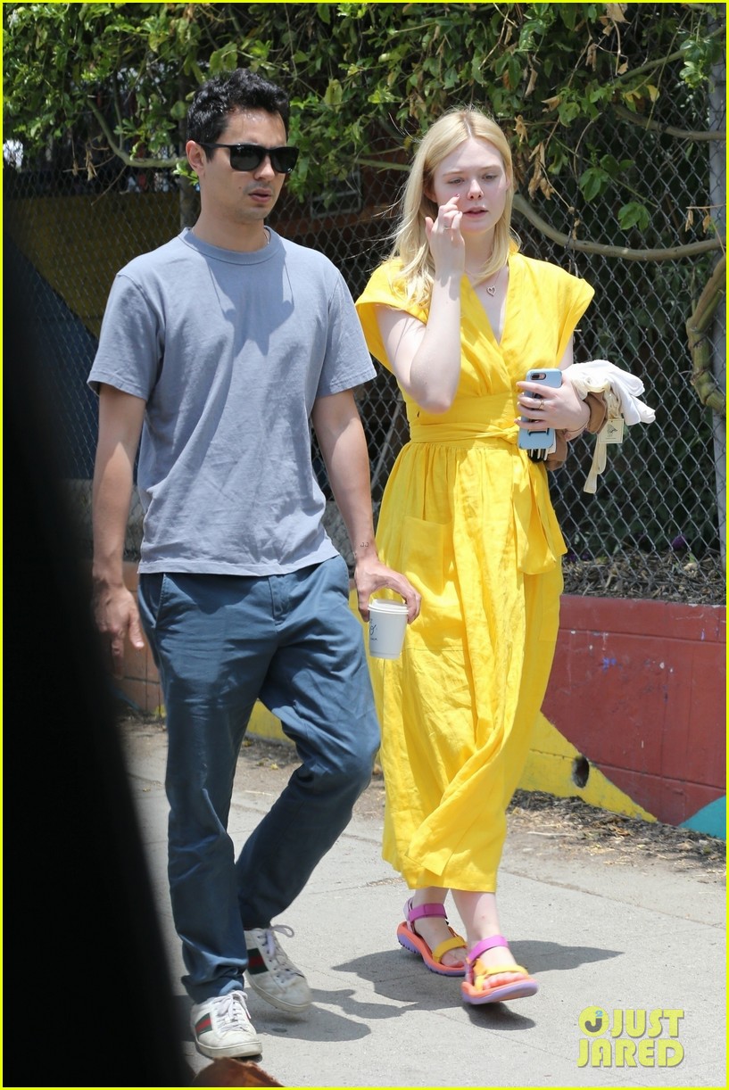 Elle Fanning Goes Shopping with Boyfriend Max Minghella!